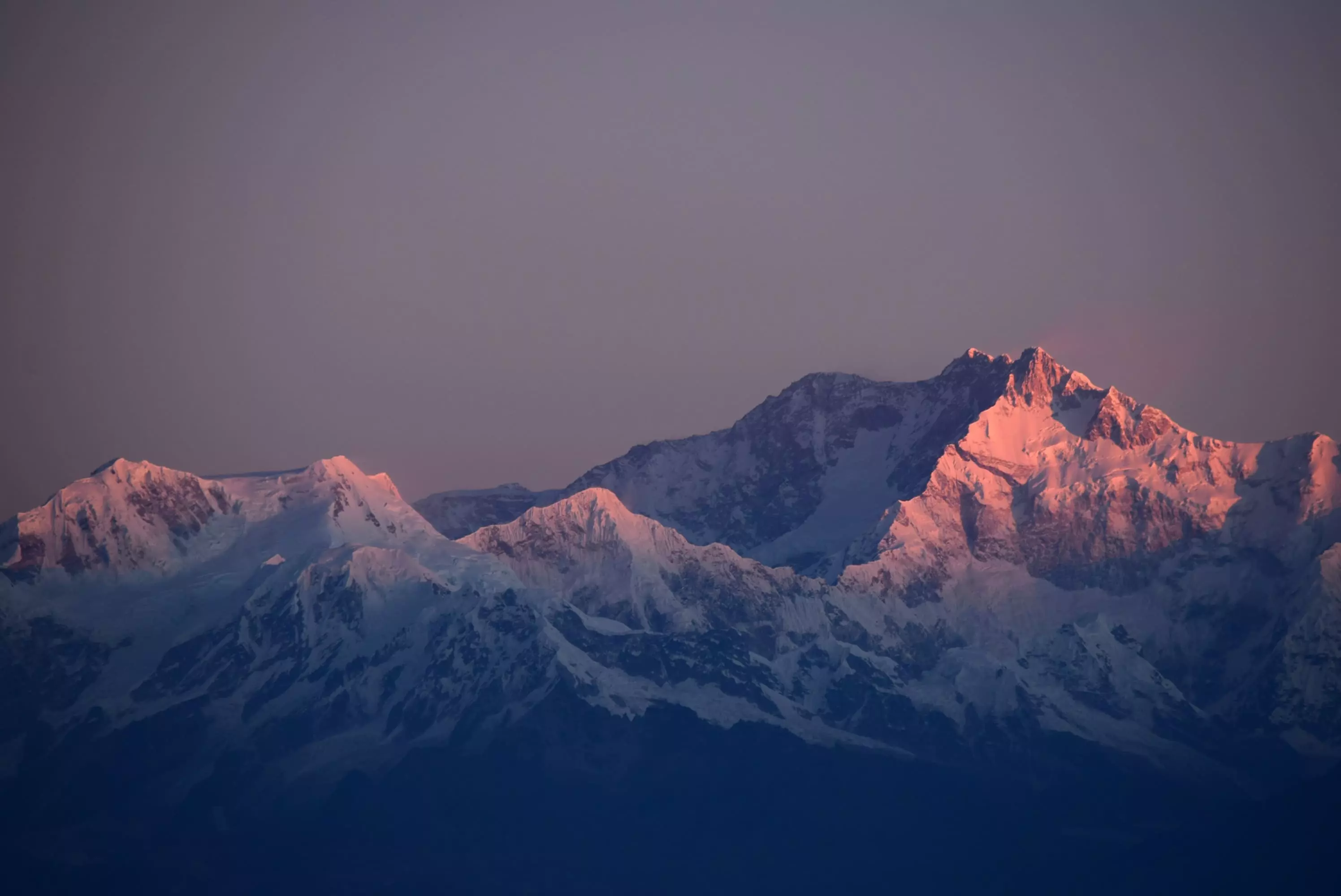 這是夕陽冰山的圖片